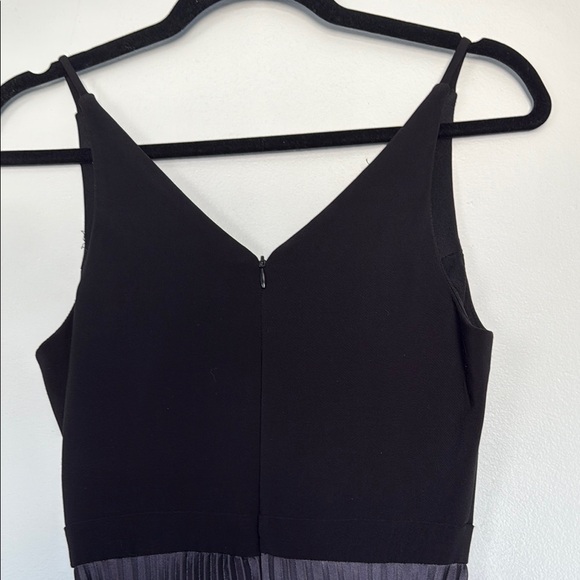 Elegant Black and Gray Women's Dress - Picture 6 of 6